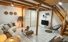 Maria' S Apartment